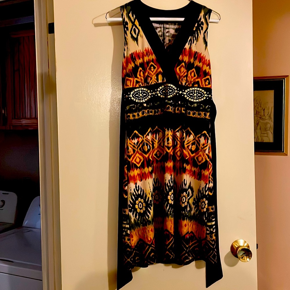 Excellent condition knee dress ties behind the back
